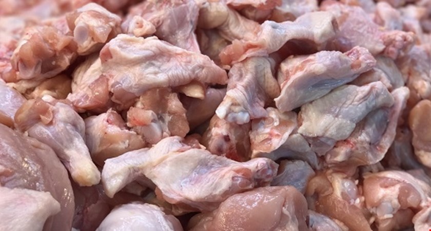 Veterináři našli v malešické prodejně 260 kg zkaženého masa