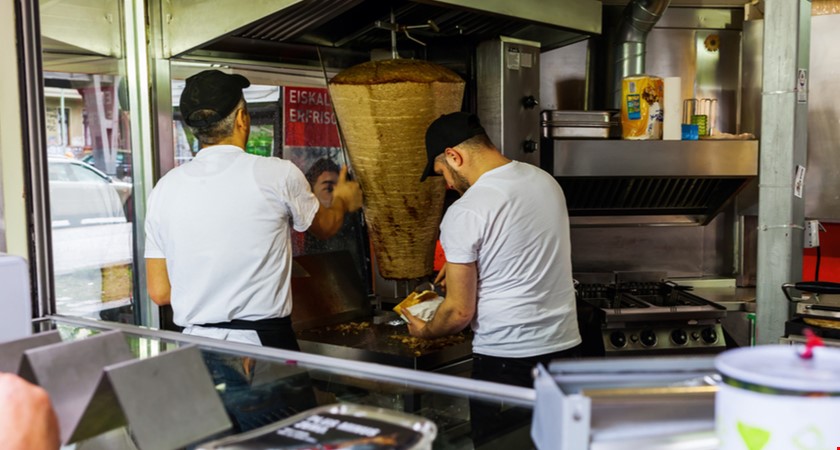 Veterináři zjistili pochybení v každé čtvrté prodejně kebabu