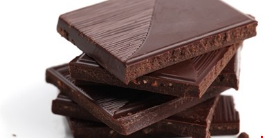 Tmavá čokoláda jako lék. Lékaři budou testovat nové pilulky