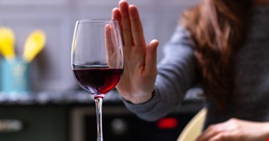 Živé bytosti do reklamy na alkohol nepatří, říká ministr