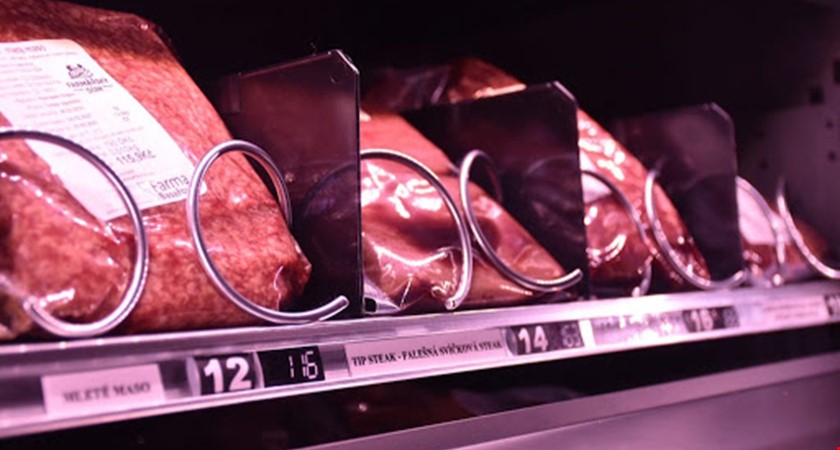V automatu dnes koupíte všechno, dokonce i maso